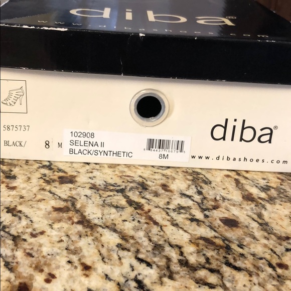 Black peep toe cutout heels with zipper - Picture 8 of 8